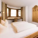 Апартаменты Haus Серфаус